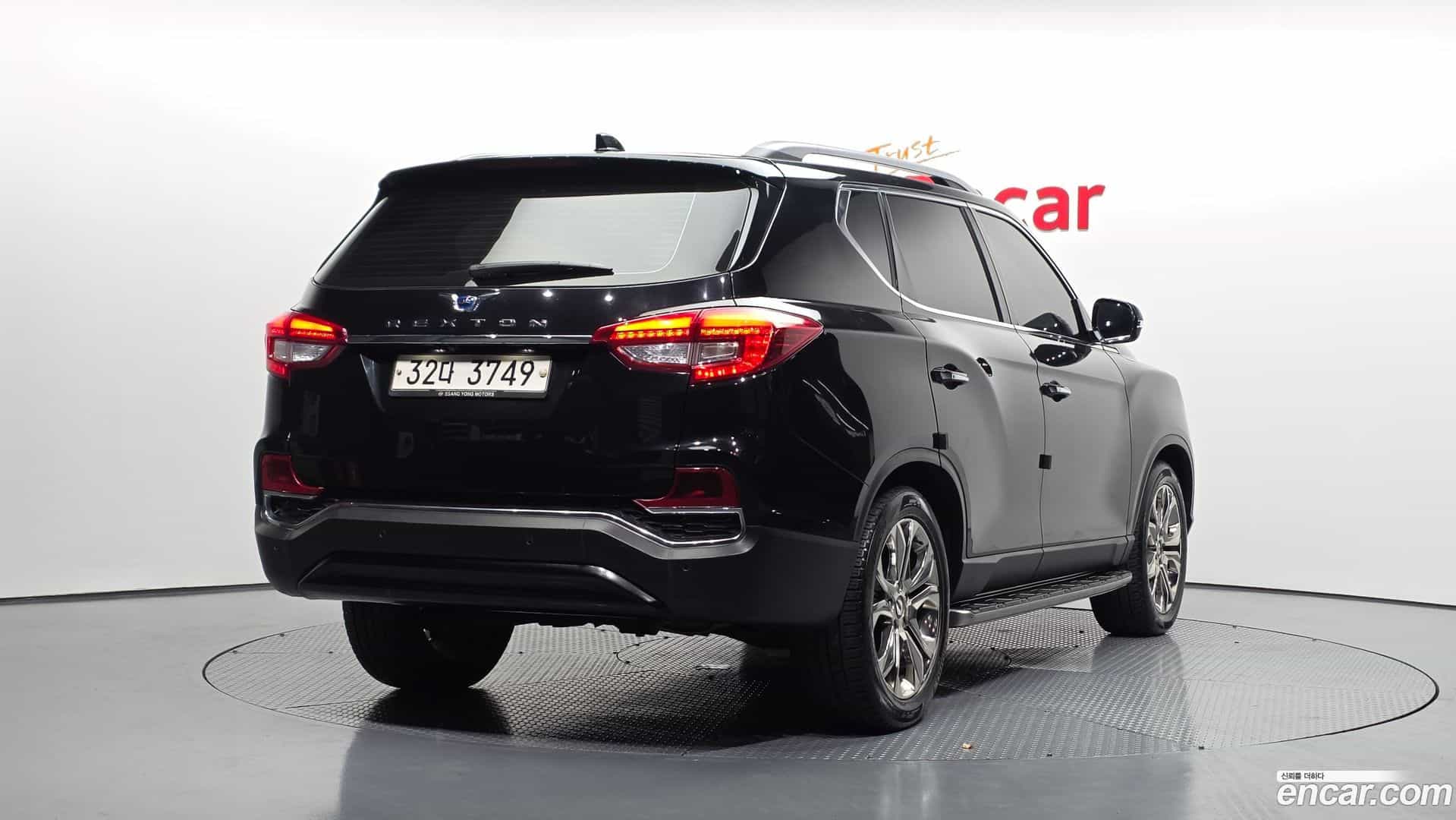 Rexton KG Mobility 2018.1-OUTER-002