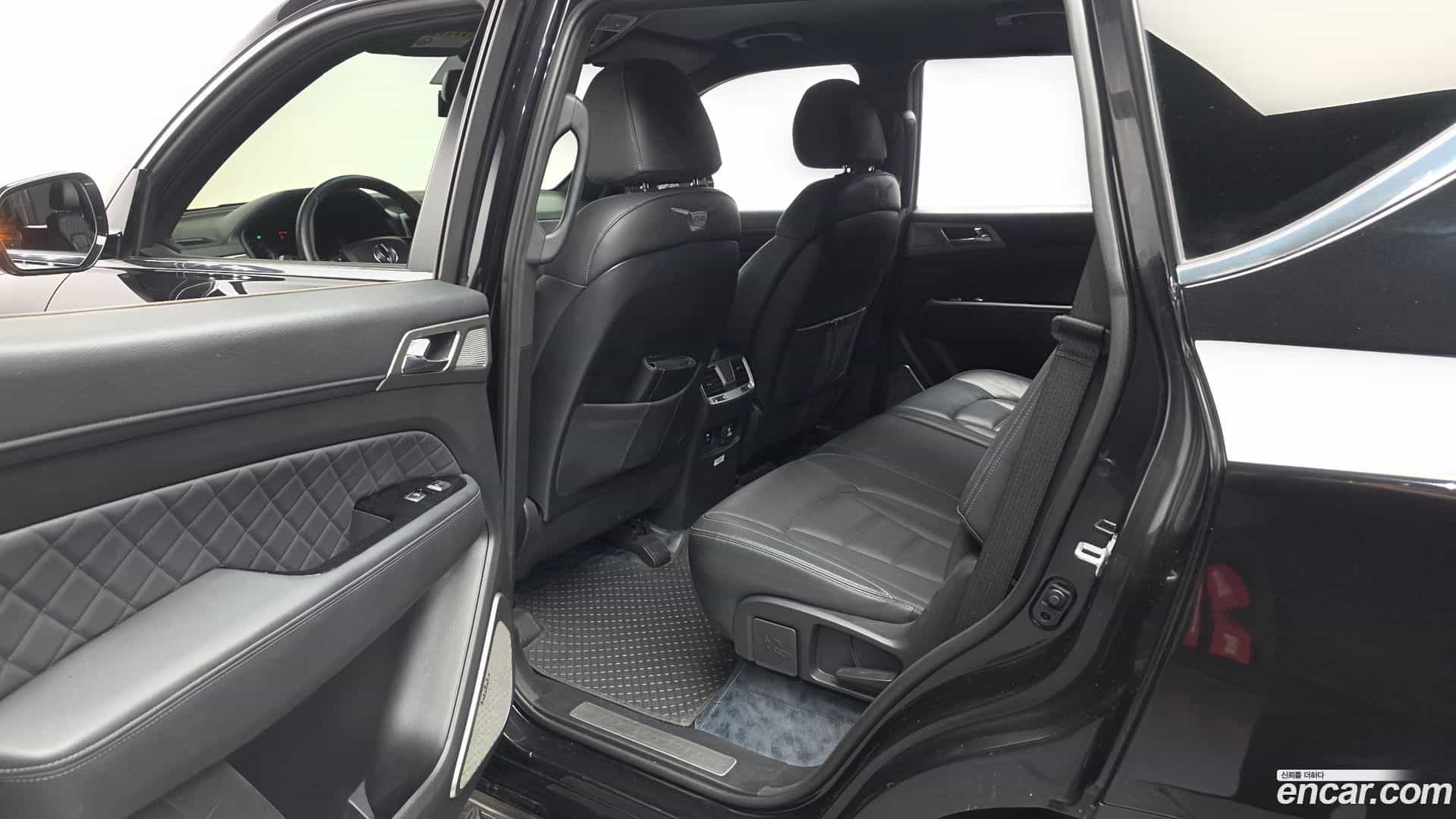 Rexton KG Mobility 2018.1-INNER-036