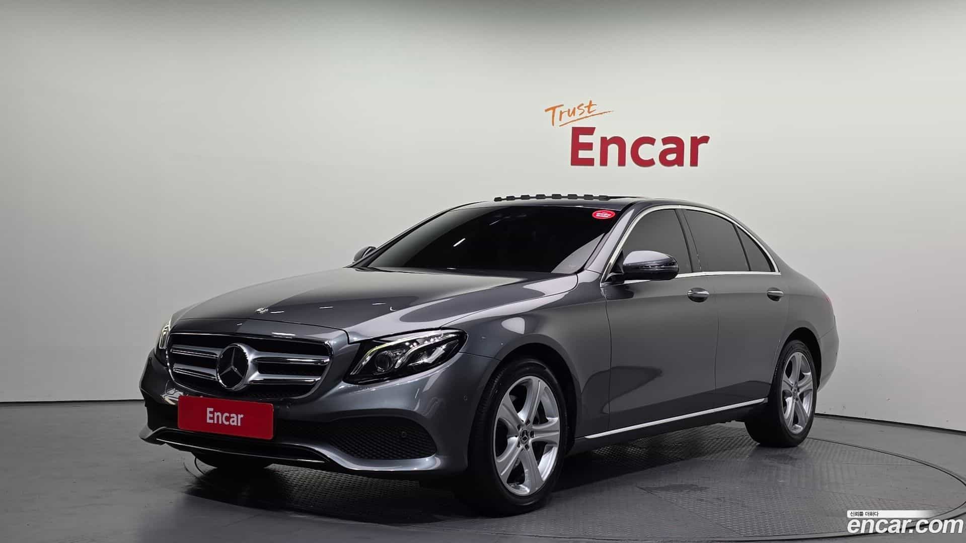 E-Class Mercedes-Benz 2018.0-OUTER-001