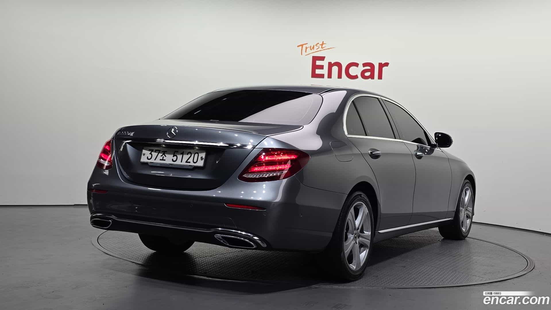 E-Class Mercedes-Benz 2018.0-OUTER-002