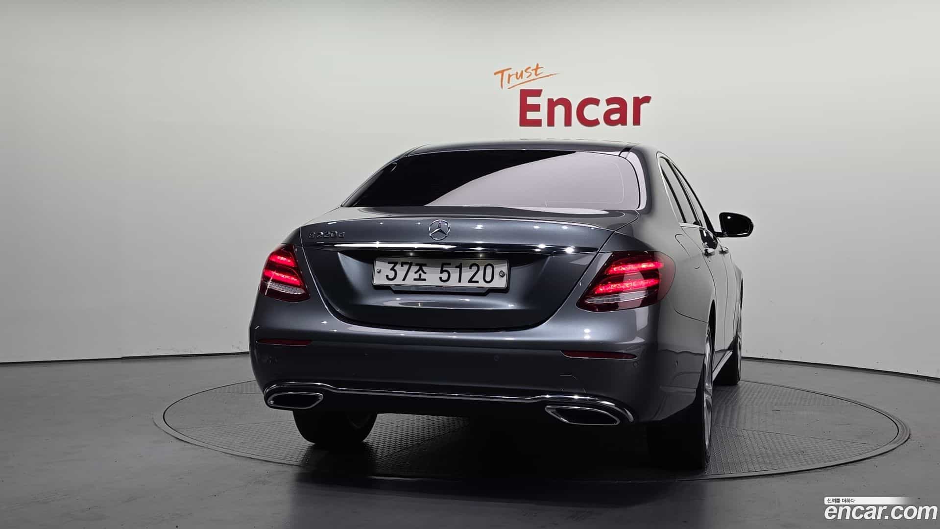 E-Class Mercedes-Benz 2018.0-OUTER-004