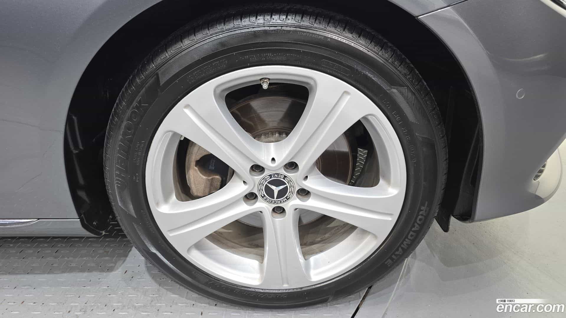 E-Class Mercedes-Benz 2018.0-OUTER-005