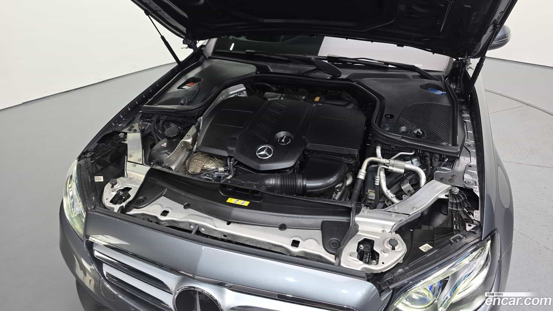 E-Class Mercedes-Benz 2018.0-OUTER-006