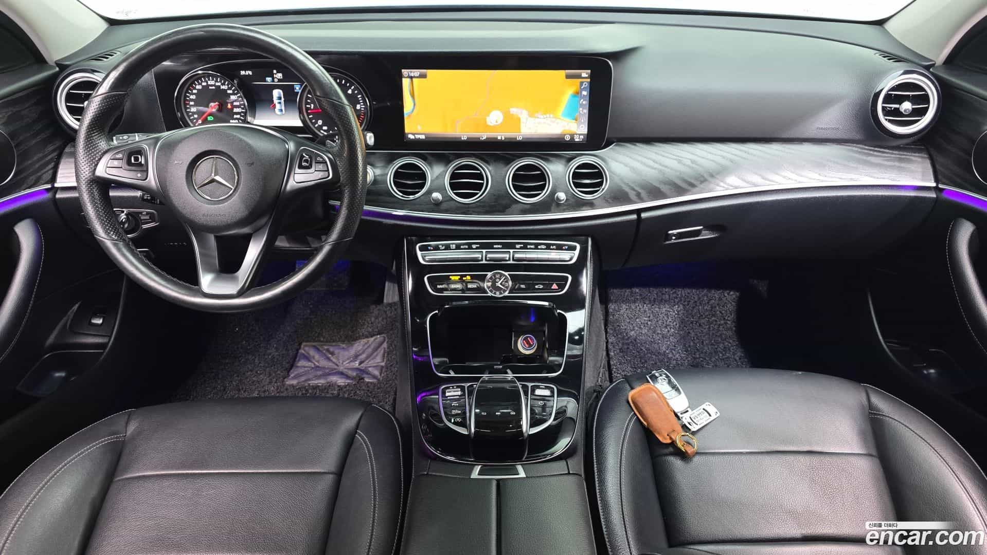 E-Class Mercedes-Benz 2018.0-INNER-007