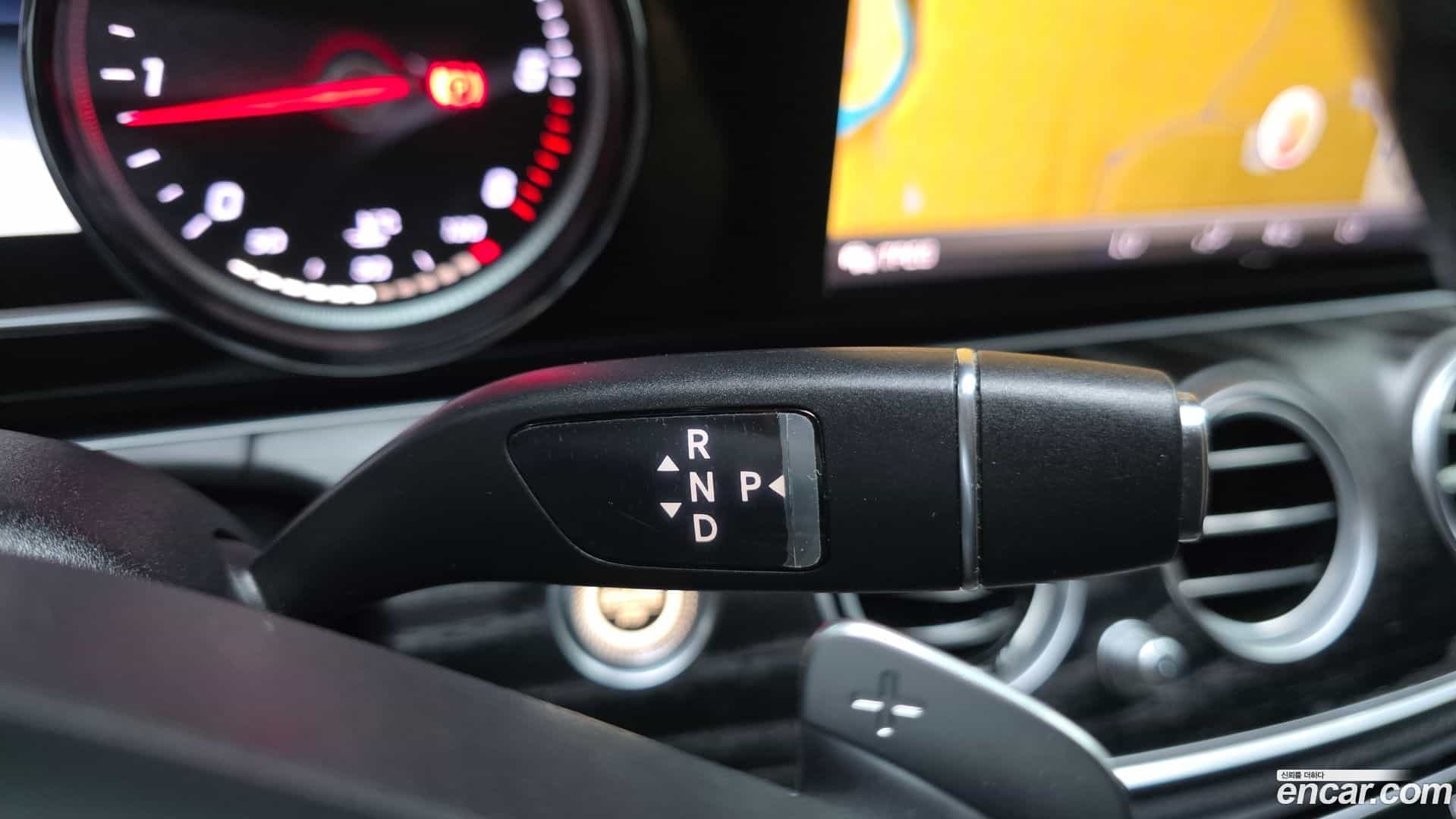 E-Class Mercedes-Benz 2018.0-INNER-009