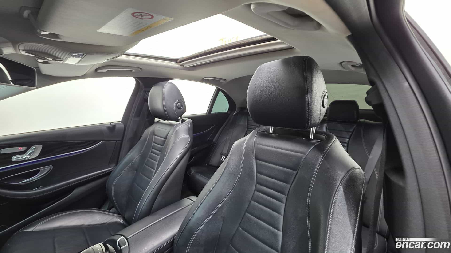 E-Class Mercedes-Benz 2018.0-OPTION-016
