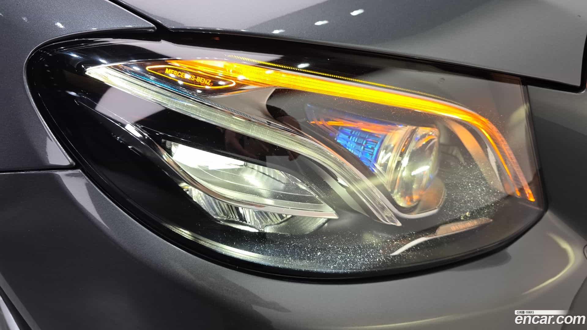 E-Class Mercedes-Benz 2018.0-OUTER-032