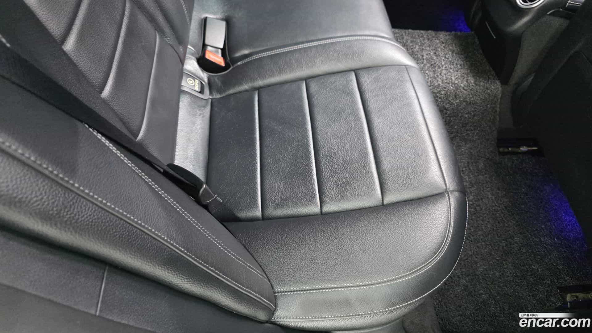 E-Class Mercedes-Benz 2018.0-INNER-036