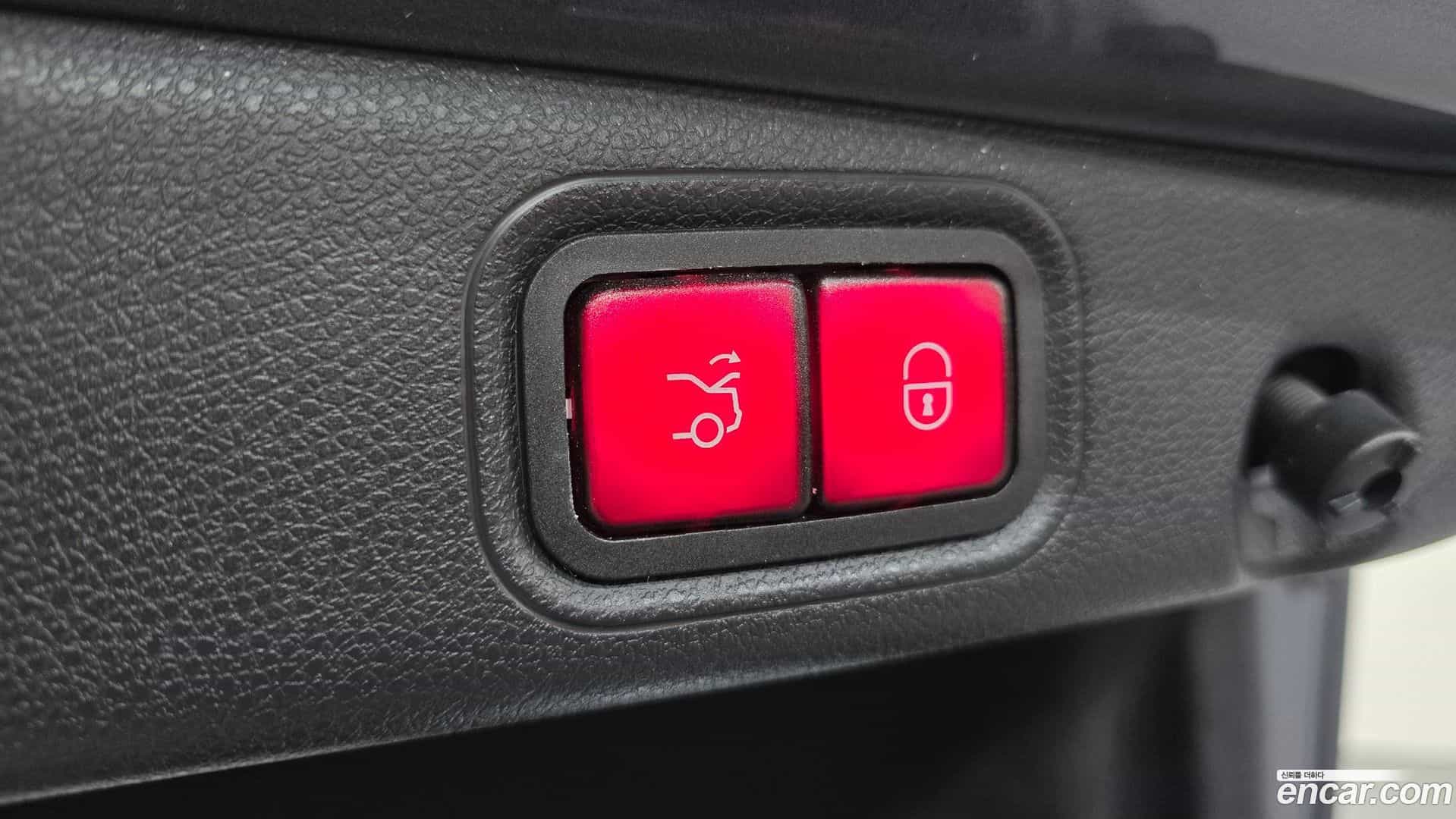 E-Class Mercedes-Benz 2018.0-OPTION-045