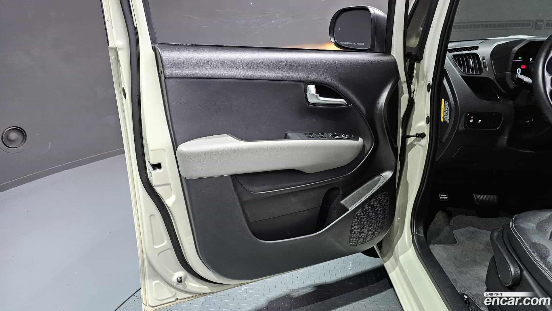RAY Kia 2023.8-INNER-034