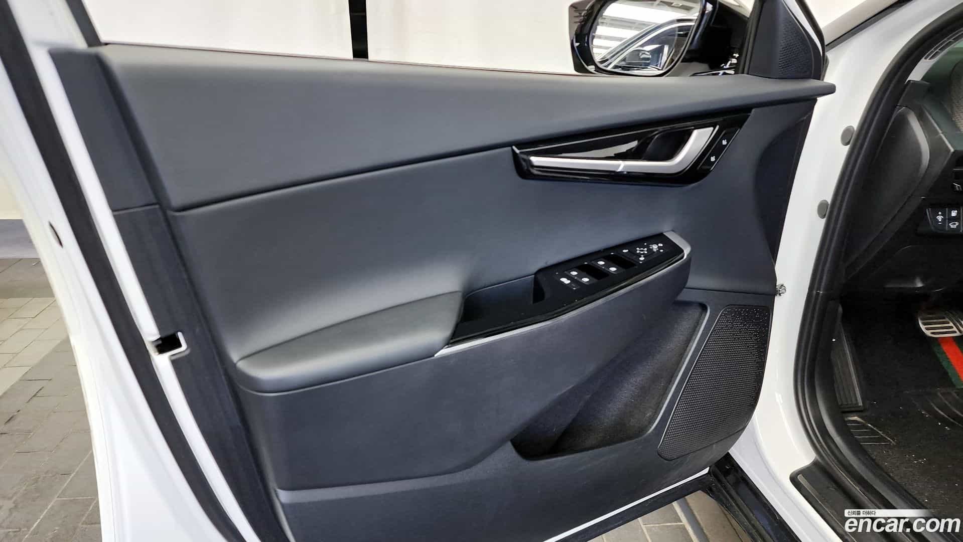 EV6 Kia 2022.2-INNER-034