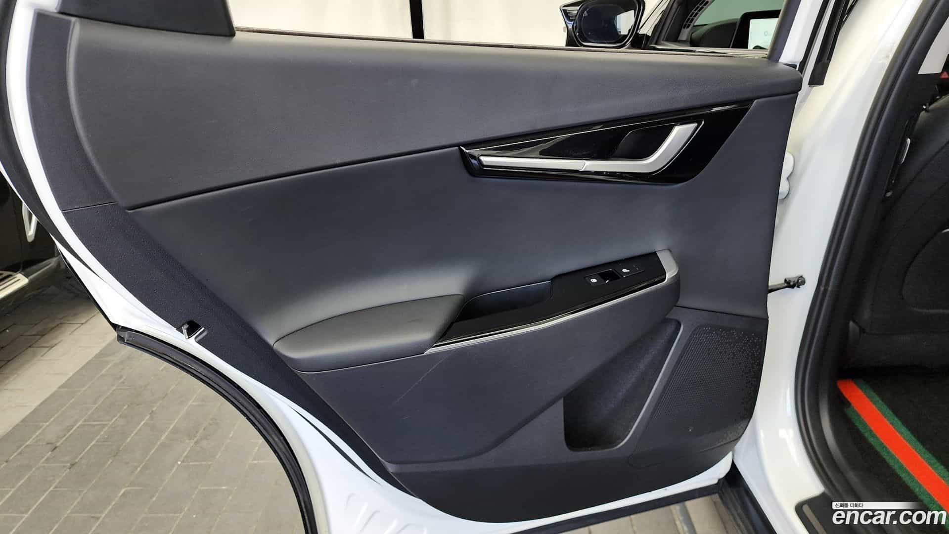 EV6 Kia 2022.2-INNER-035