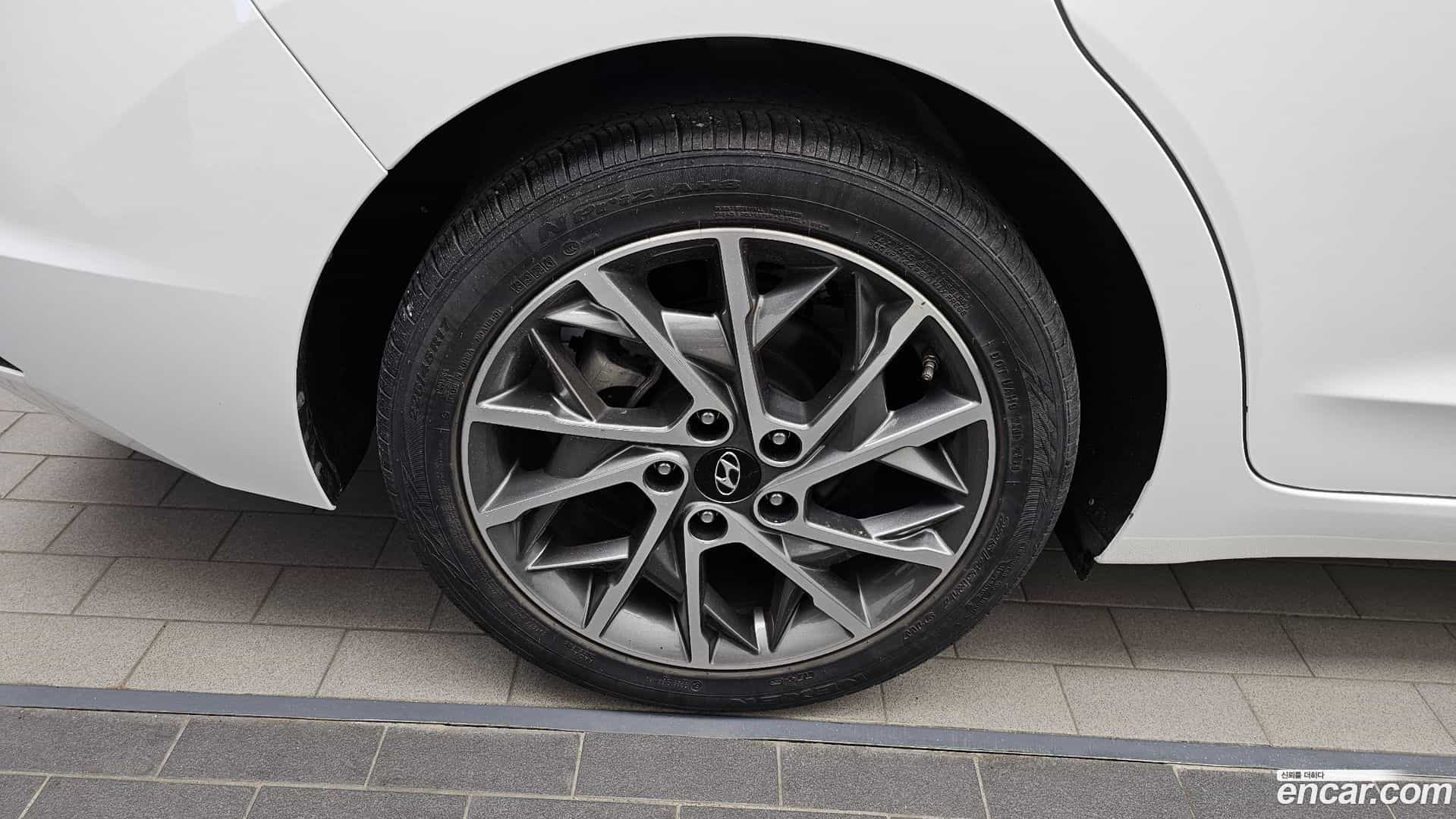 AVANTE Hyundai 2019.9-OUTER-005