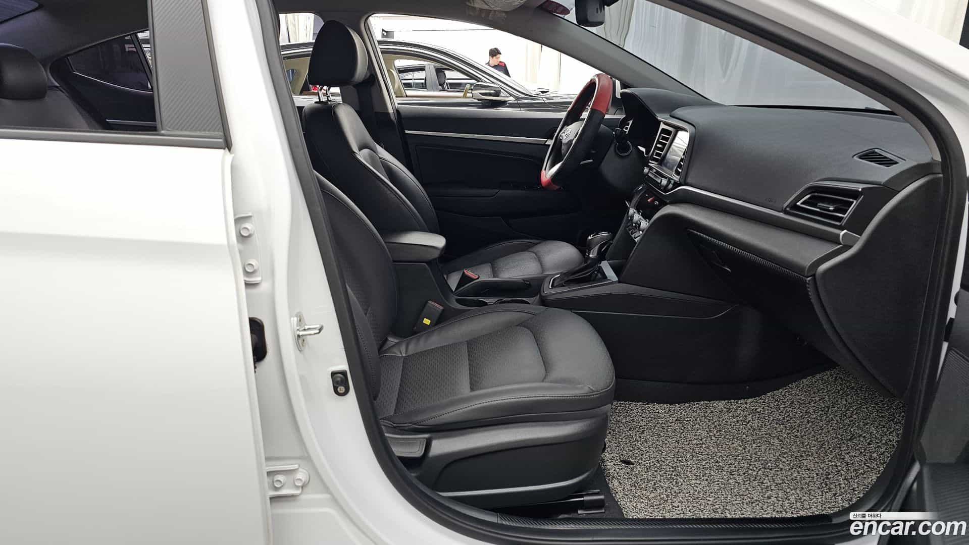 AVANTE Hyundai 2019.9-OPTION-015