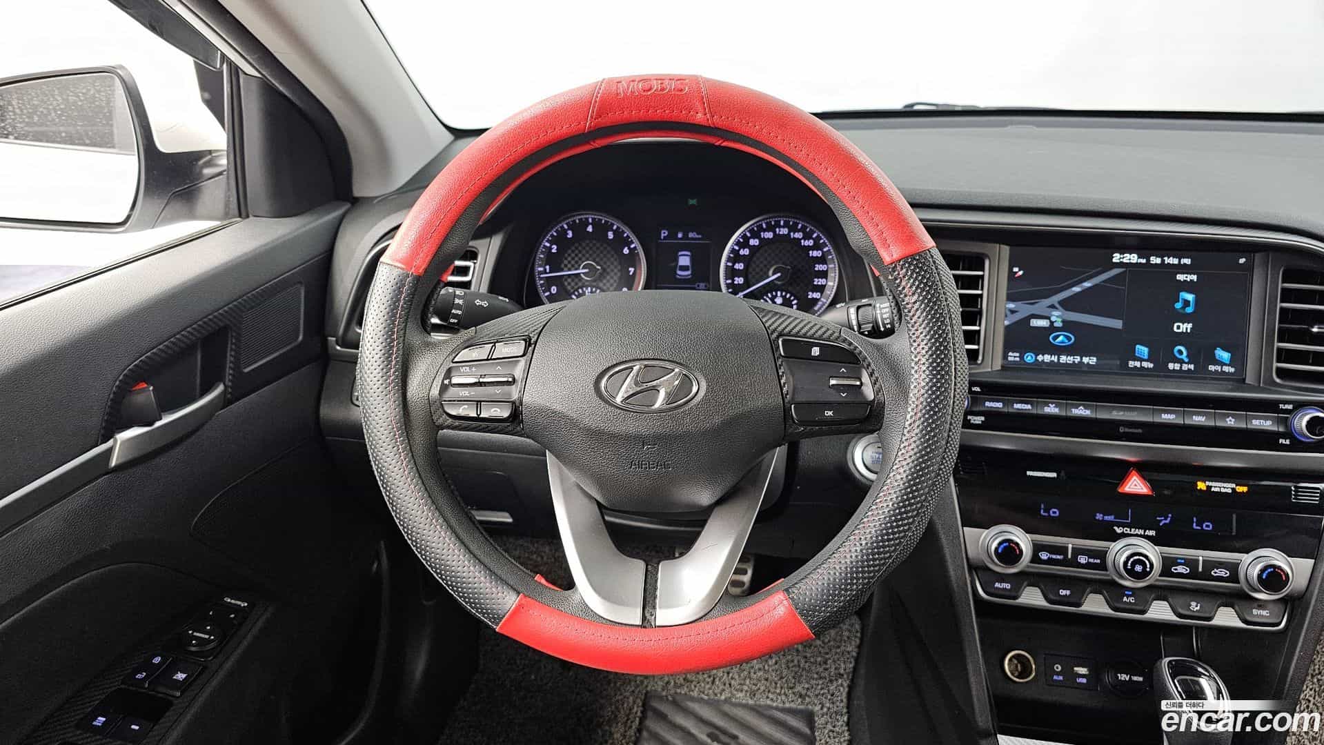 AVANTE Hyundai 2019.9-OPTION-017