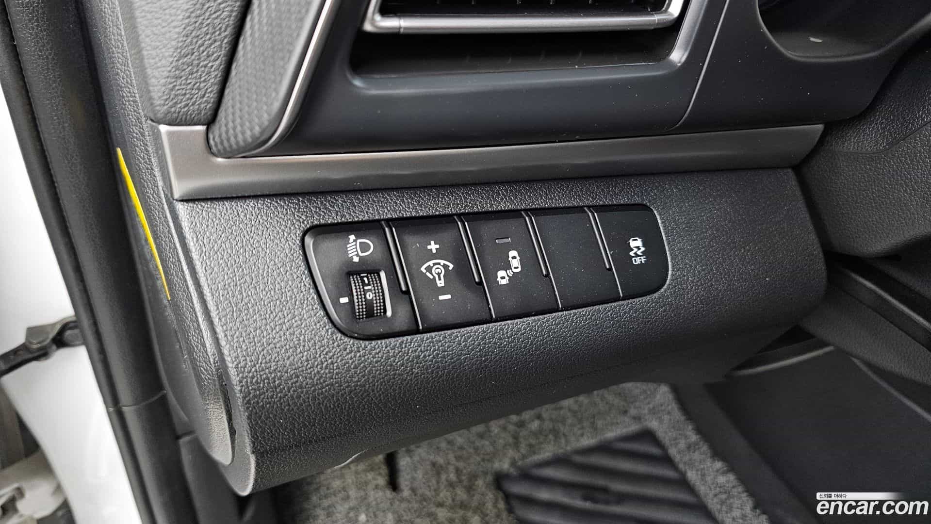 AVANTE Hyundai 2019.9-OPTION-021