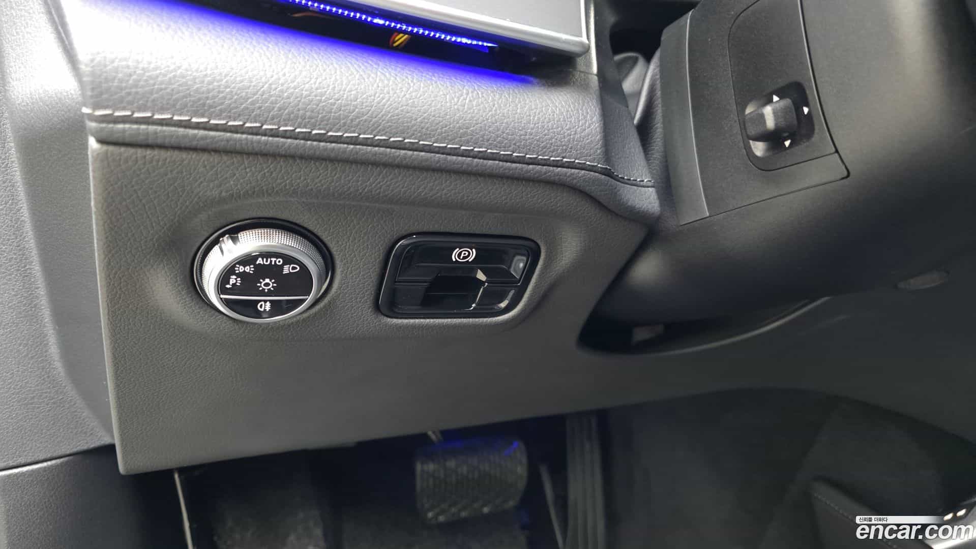 EQE Mercedes-Benz 2023.11-OPTION-040