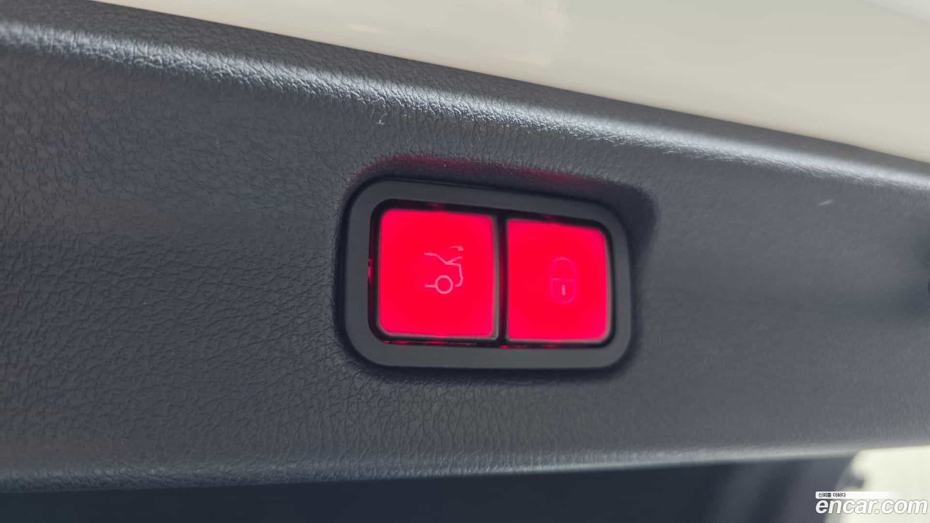 EQE Mercedes-Benz 2023.11-OPTION-044