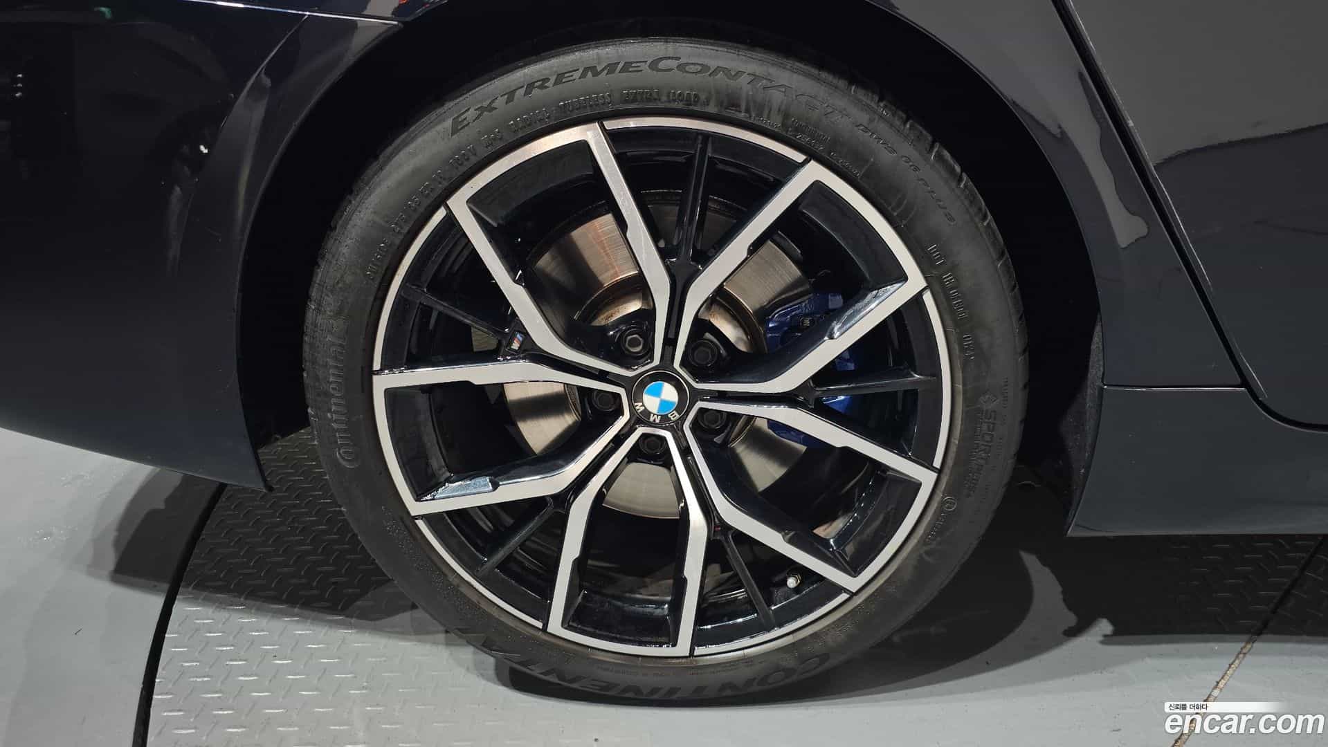 5-Series BMW 2023.4-OUTER-031