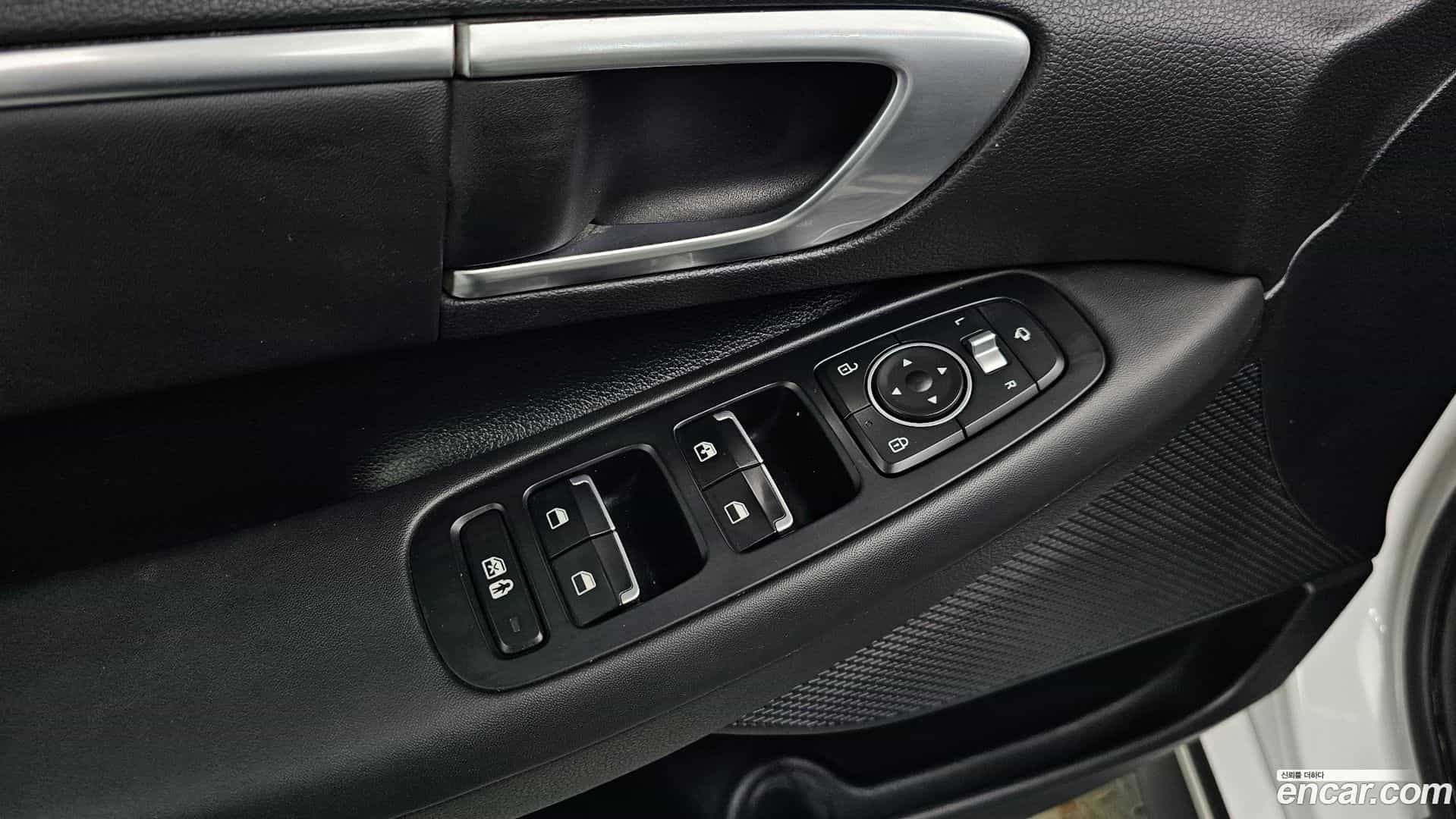 Sonata Hyundai 2019.3-OPTION-023