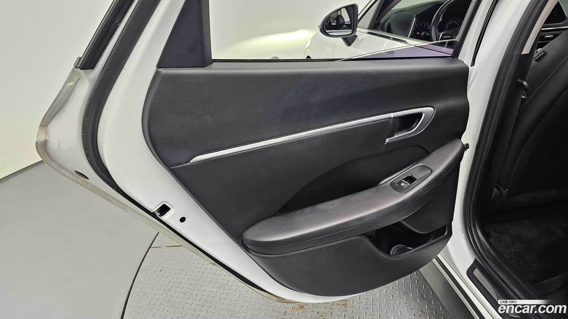 Sonata Hyundai 2019.3-INNER-035