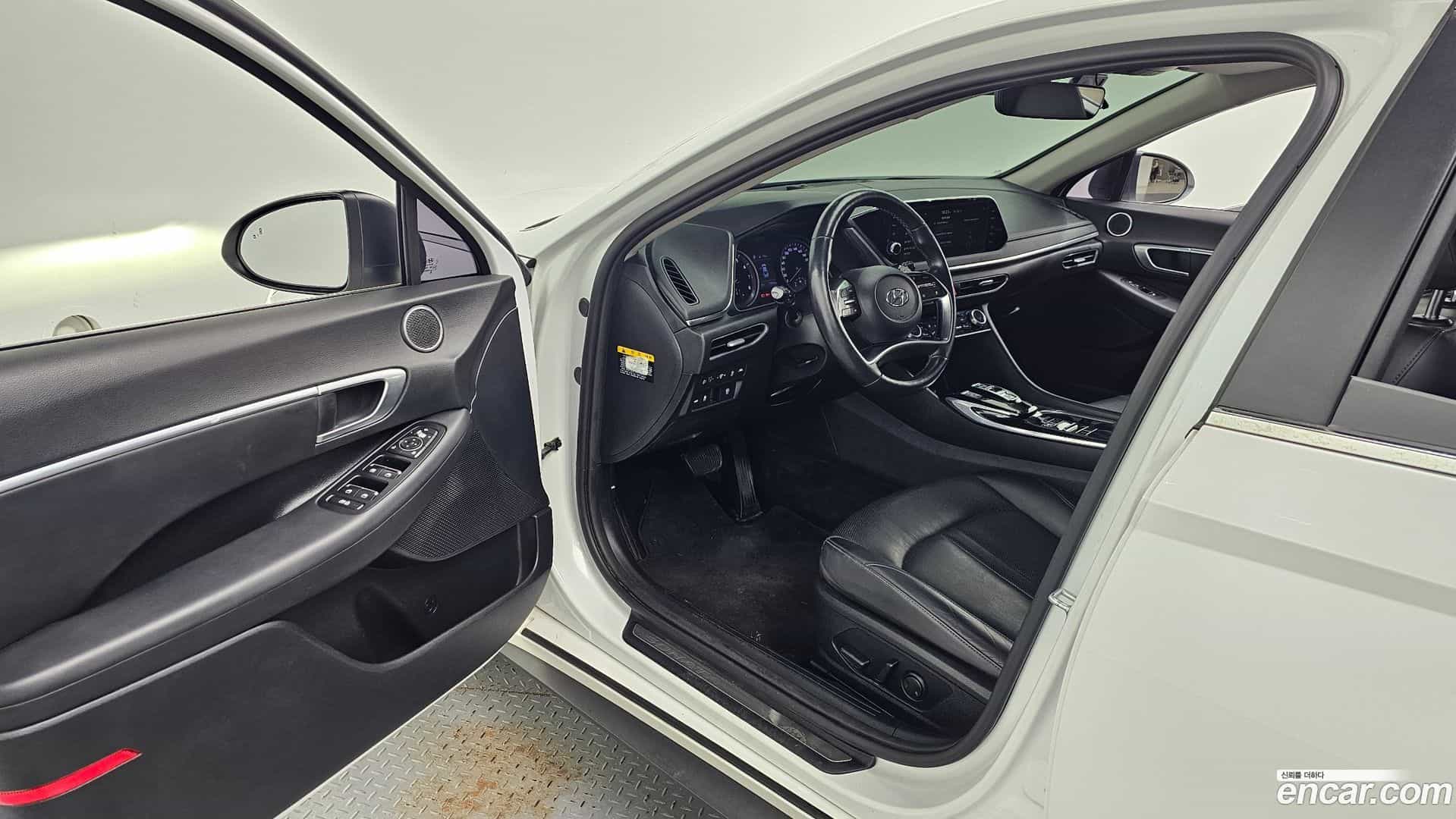 Sonata Hyundai 2019.3-INNER-036