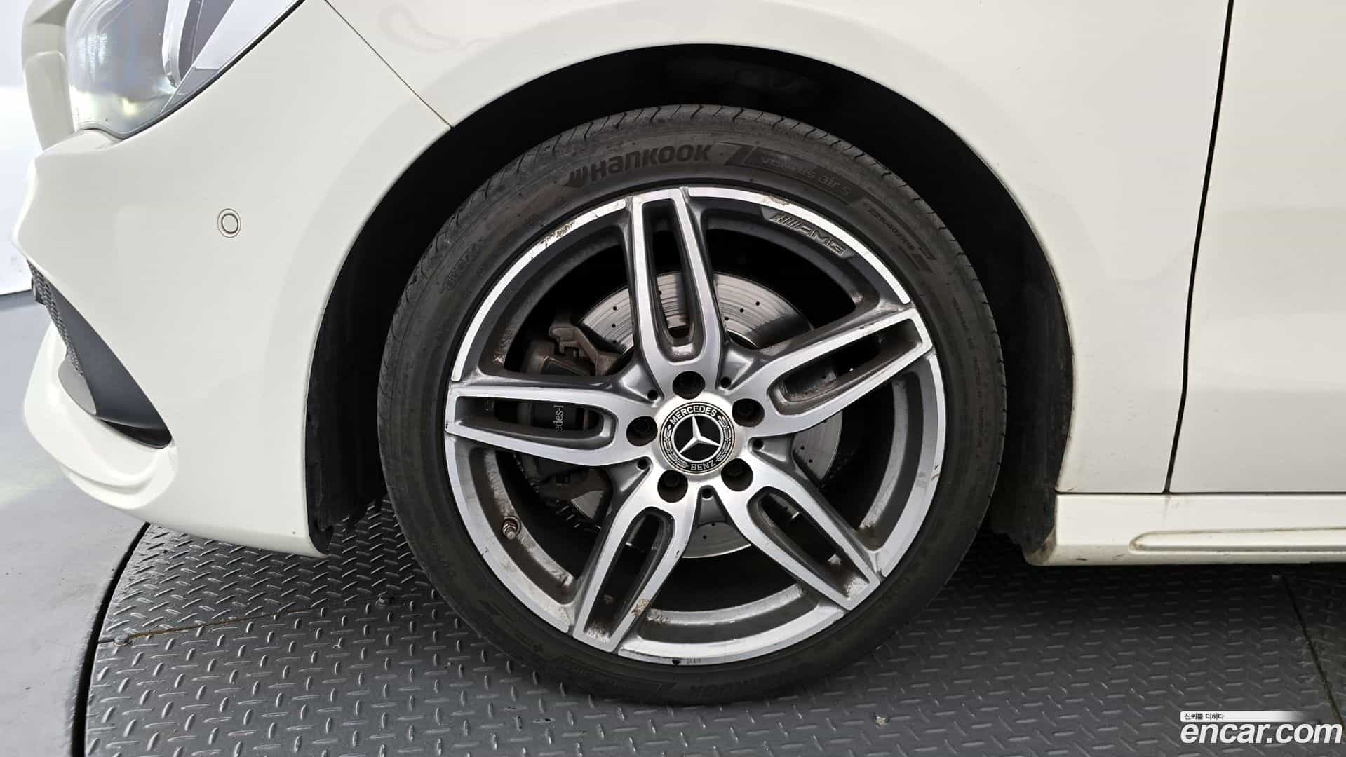 CLA-Class Mercedes-Benz 2017.9-OUTER-005