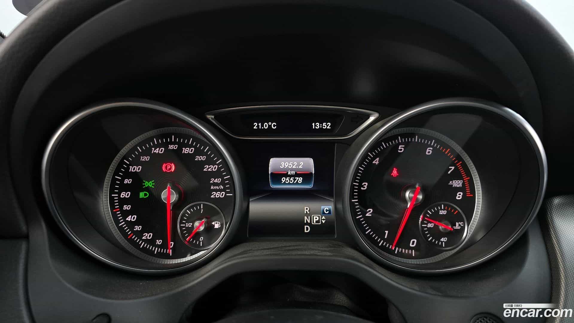 CLA-Class Mercedes-Benz 2017.9-INNER-008