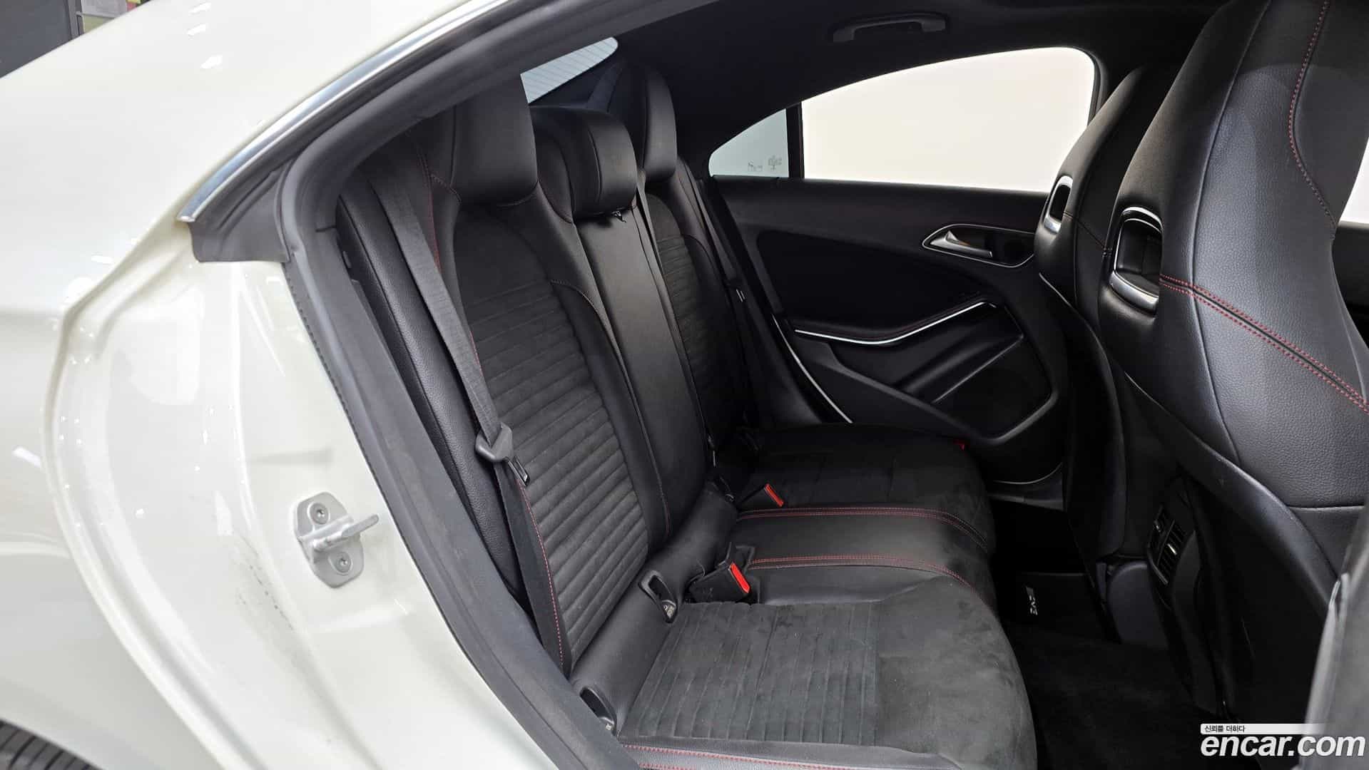 CLA-Class Mercedes-Benz 2017.9-OPTION-015