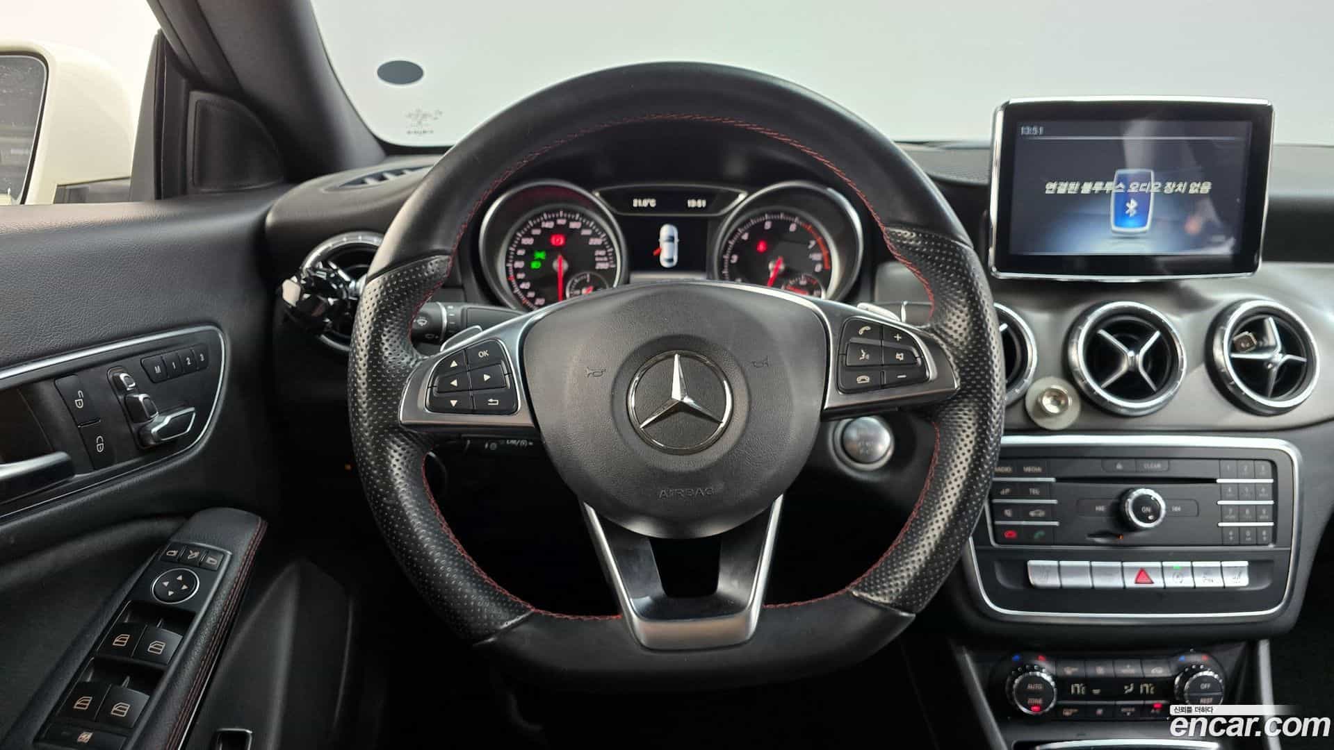 CLA-Class Mercedes-Benz 2017.9-OPTION-016