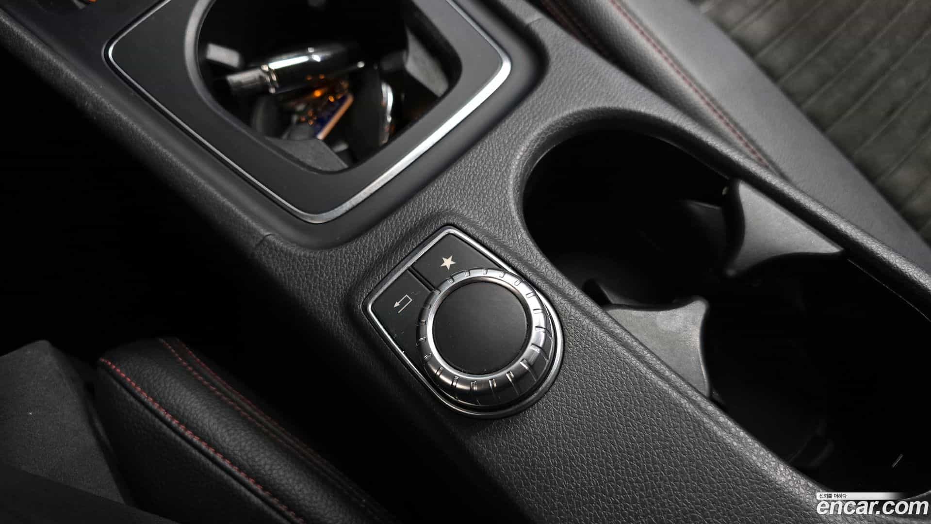CLA-Class Mercedes-Benz 2017.9-OPTION-021