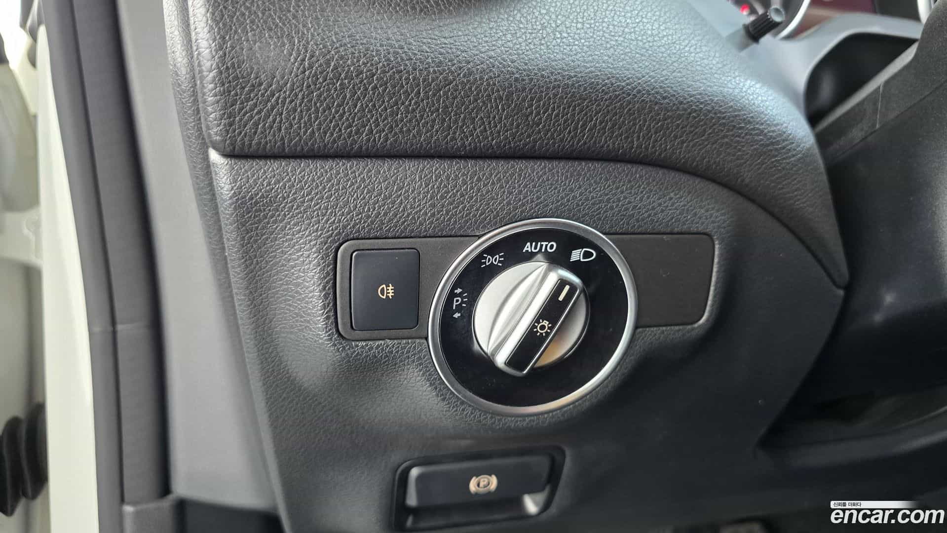 CLA-Class Mercedes-Benz 2017.9-OPTION-023
