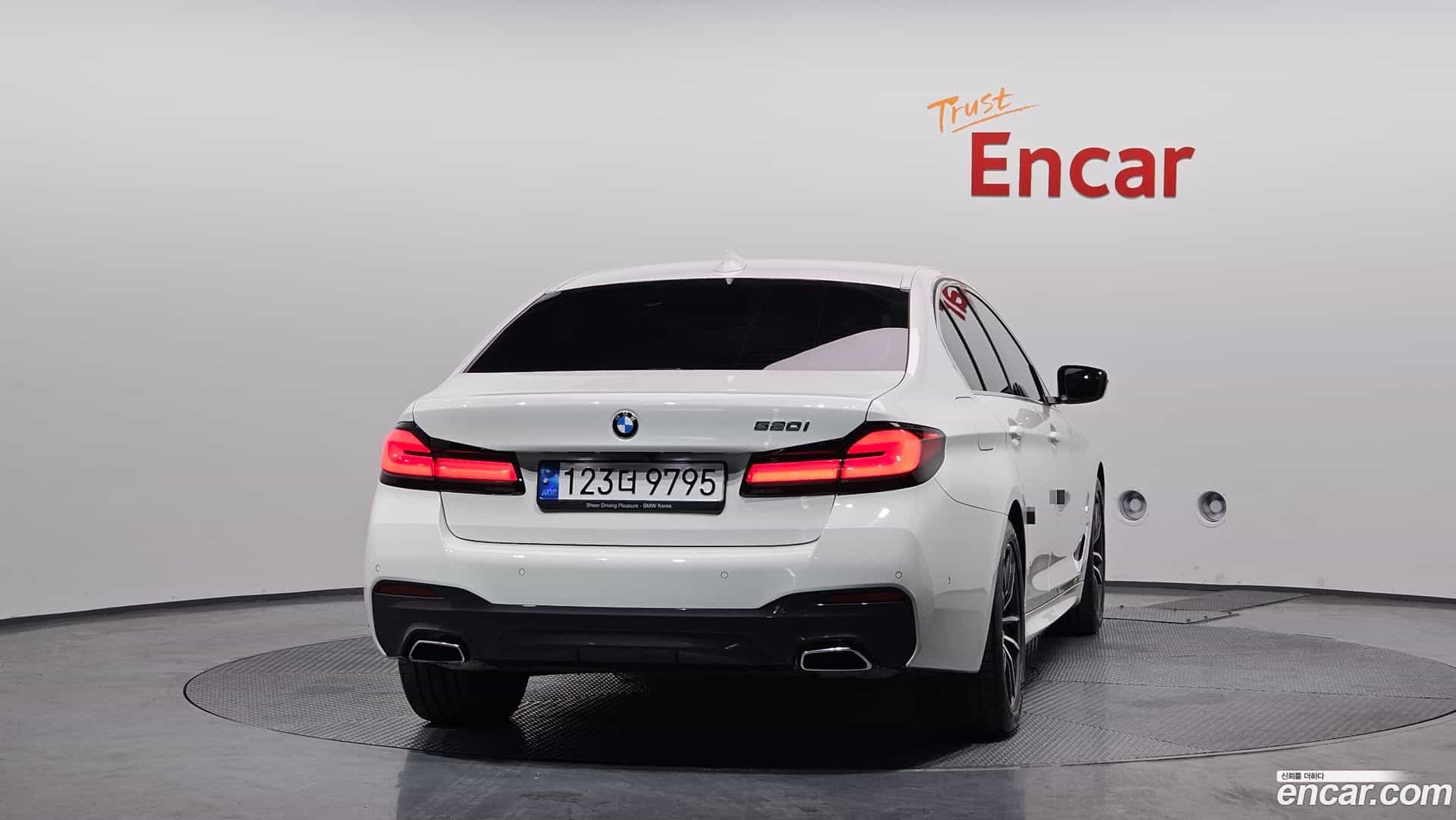 5-Series BMW 2022.2-OUTER-004