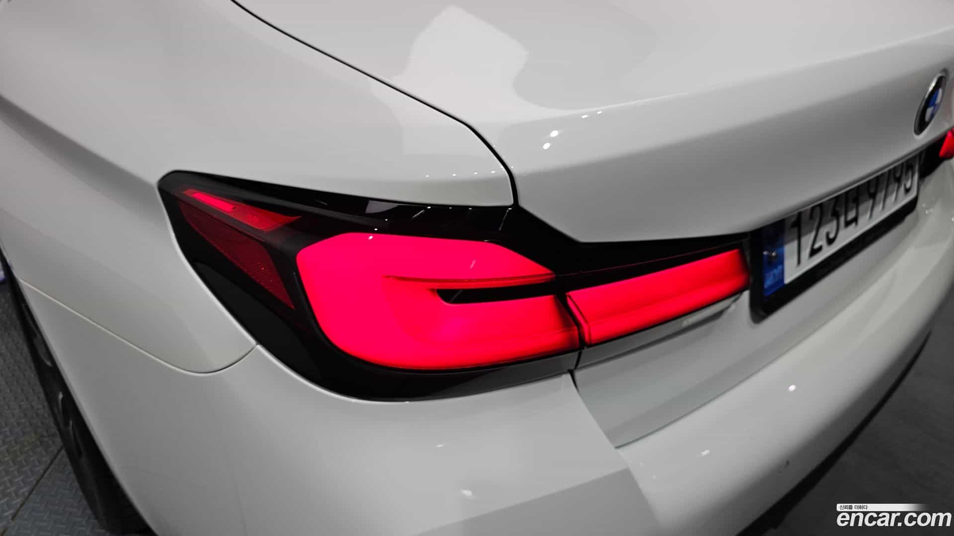 5-Series BMW 2022.2-OUTER-033