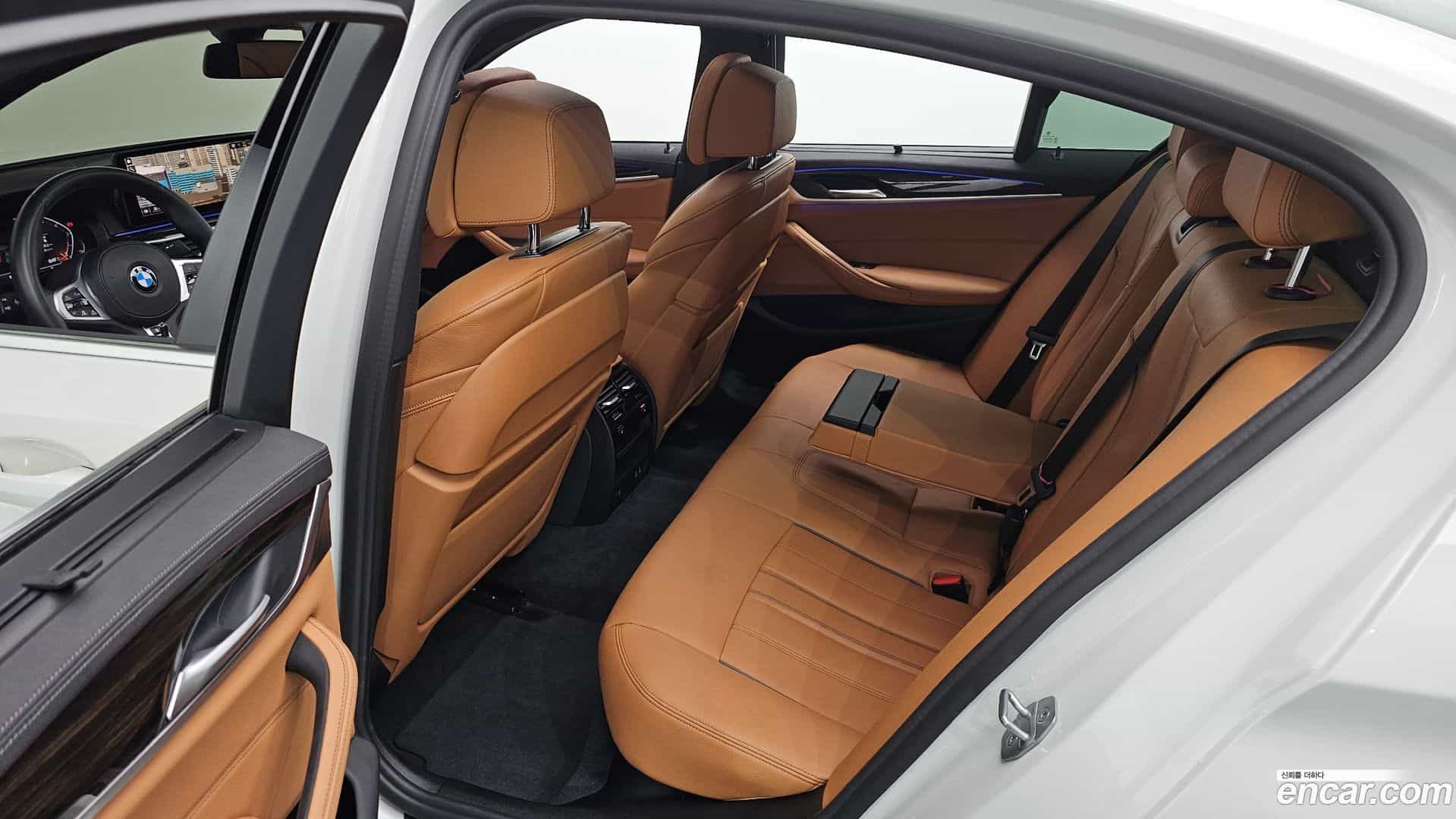 5-Series BMW 2022.2-INNER-036