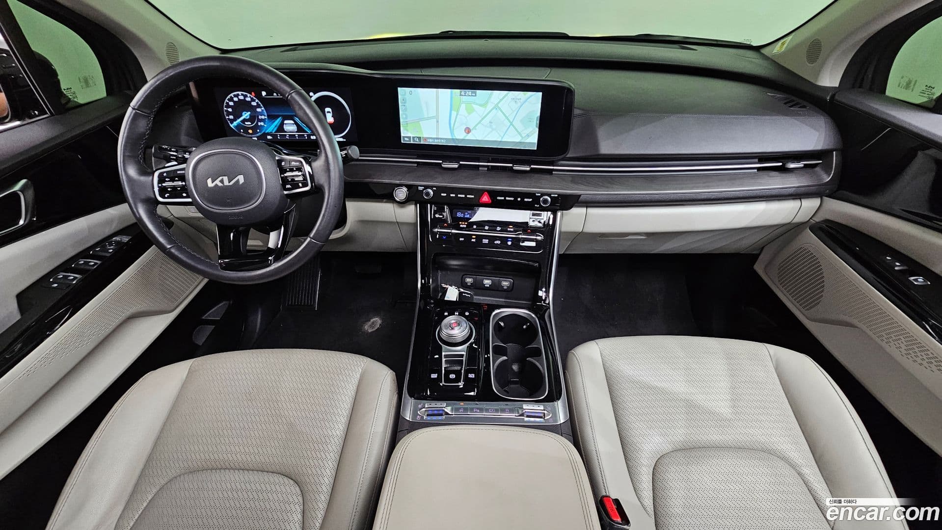 Main__Slider__Photo:Canival Kia 2022.9-6