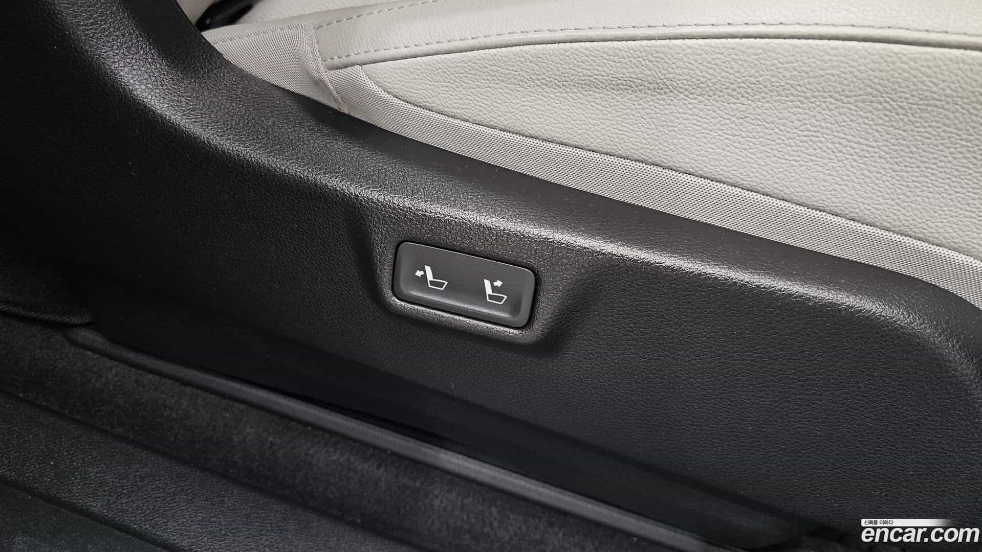 Canival Kia 2022.9-OPTION-023