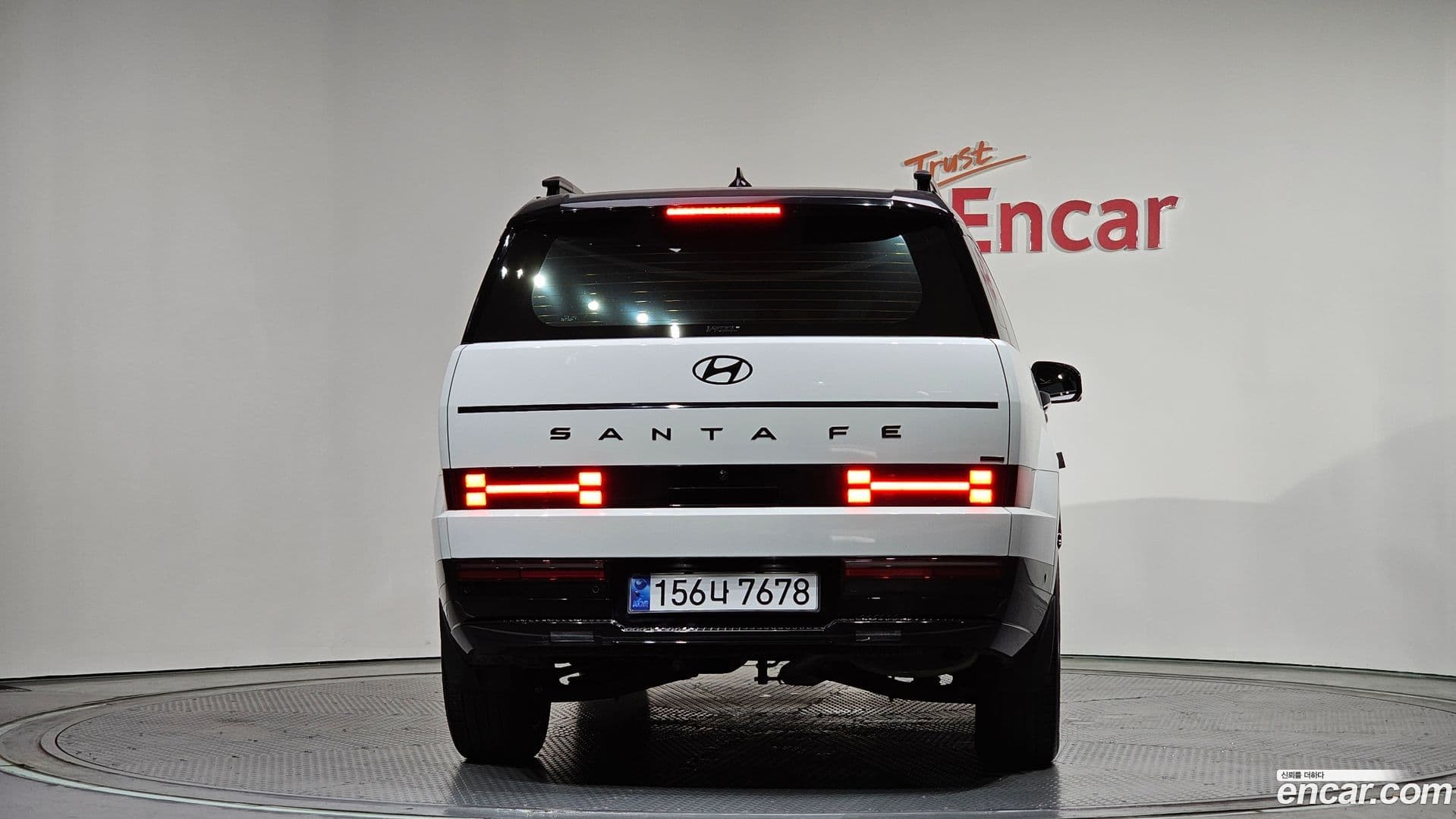 Main__Slider__Photo:Santafe Hyundai 2024.11-3
