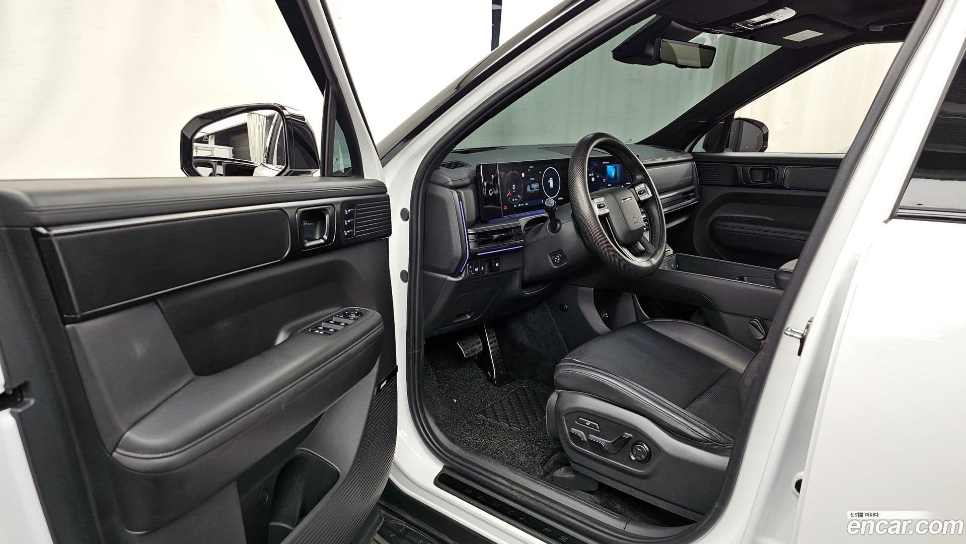 Main__Slider__Photo:Santafe Hyundai 2024.11-9