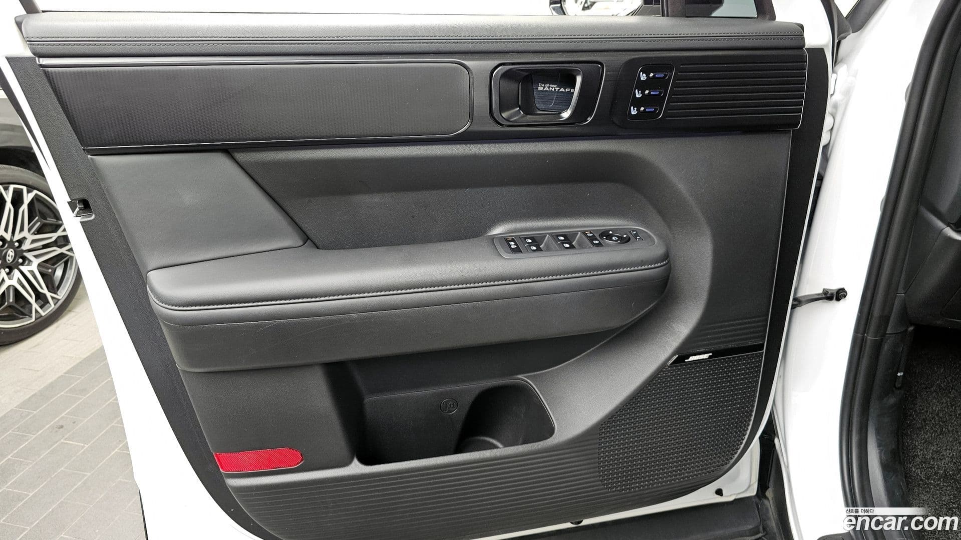 Main__Slider__Photo:Santafe Hyundai 2024.11-23