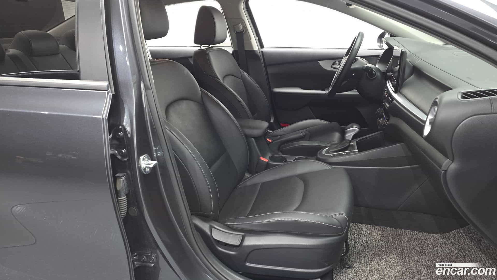 K3 Kia 2022.0-OPTION-016
