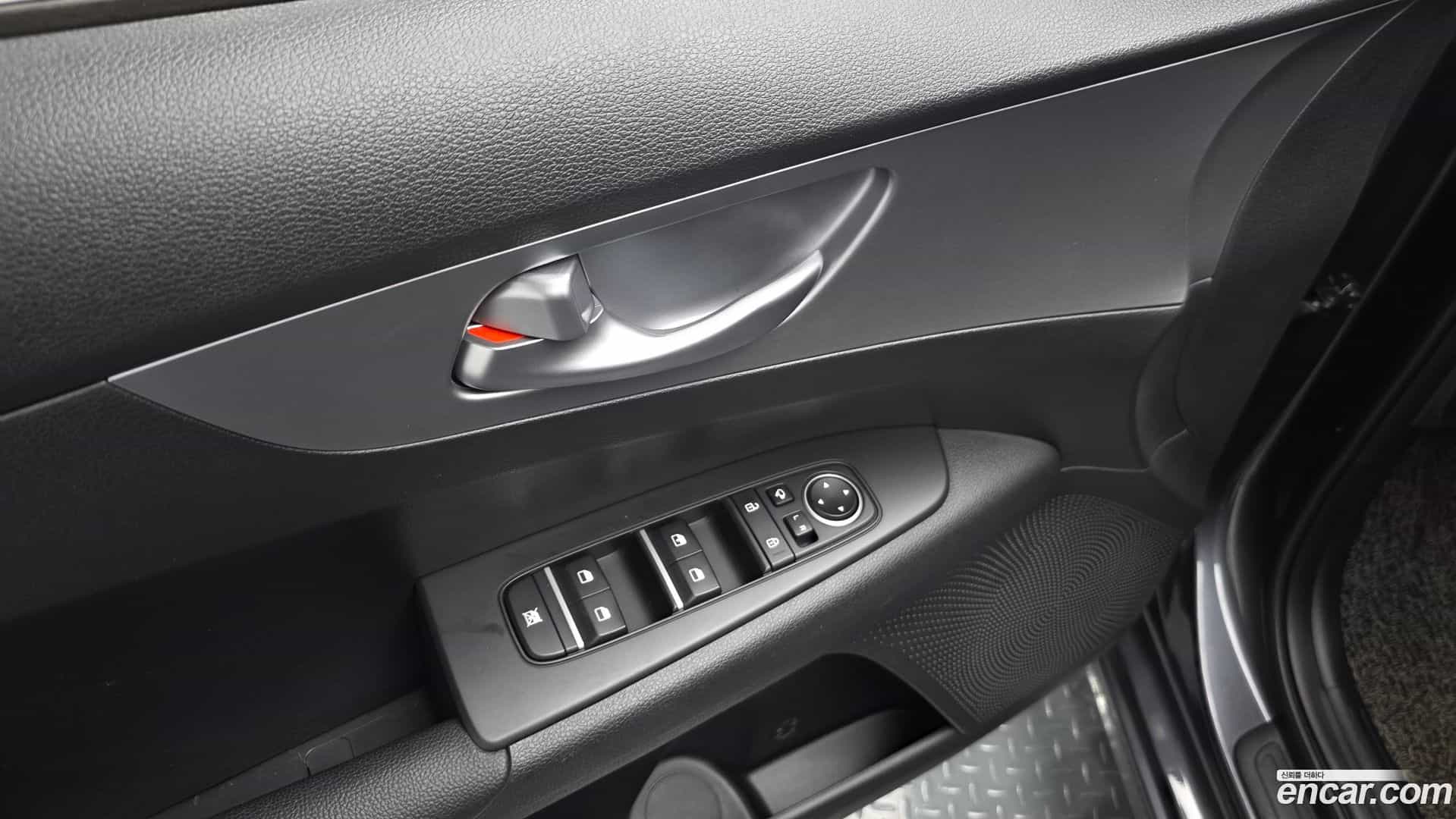K3 Kia 2022.0-INNER-036