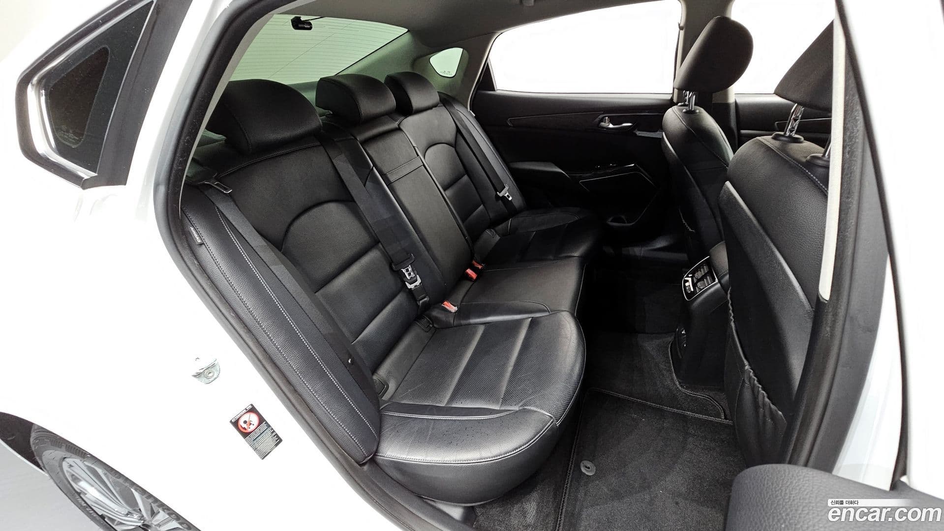 Main__Slider__Photo:K7 Kia 2021.2-10