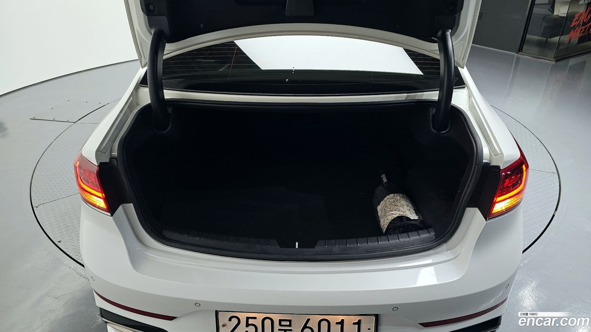Main__Slider__Photo:K7 Kia 2021.2-29