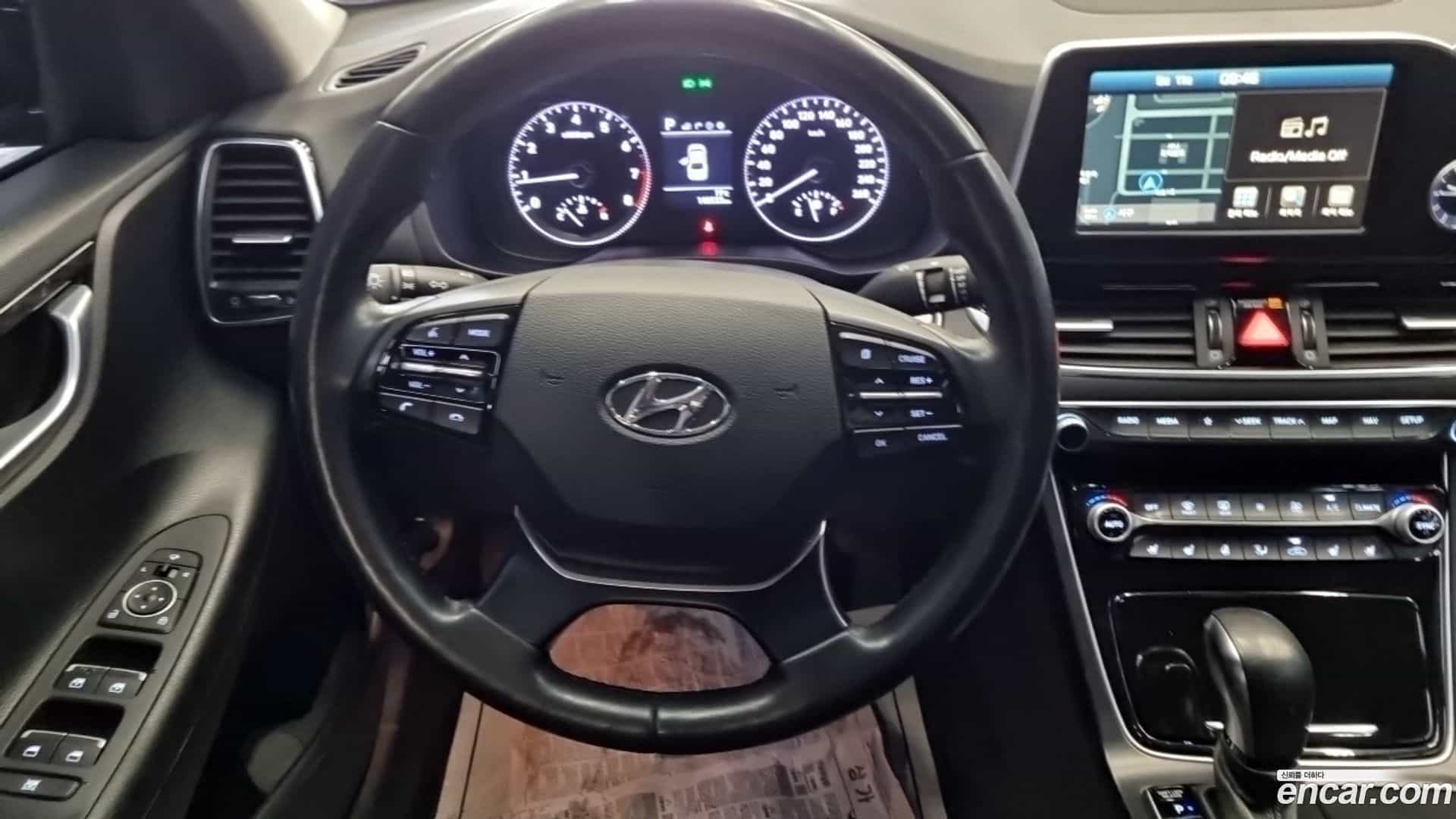 Grandeur Hyundai 2017.7-OPTION-015
