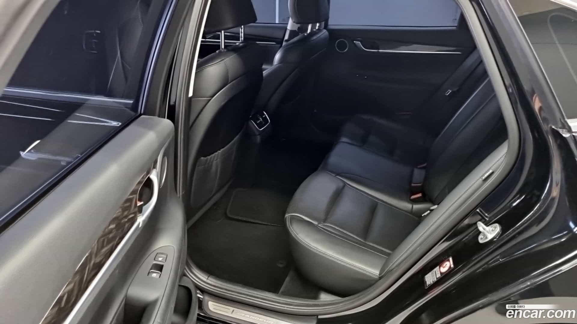 Grandeur Hyundai 2017.7-OPTION-016
