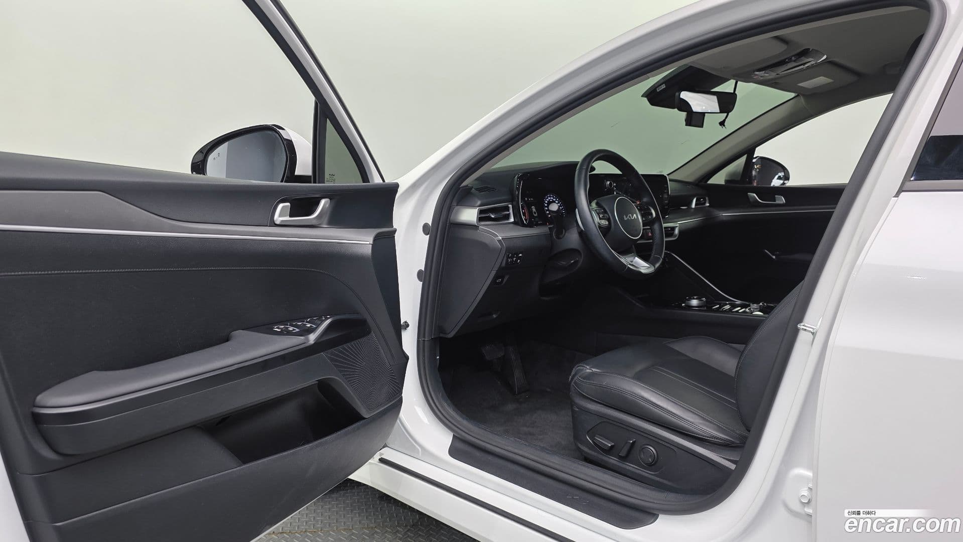 Main__Slider__Photo:K5 Kia 2022.9-9
