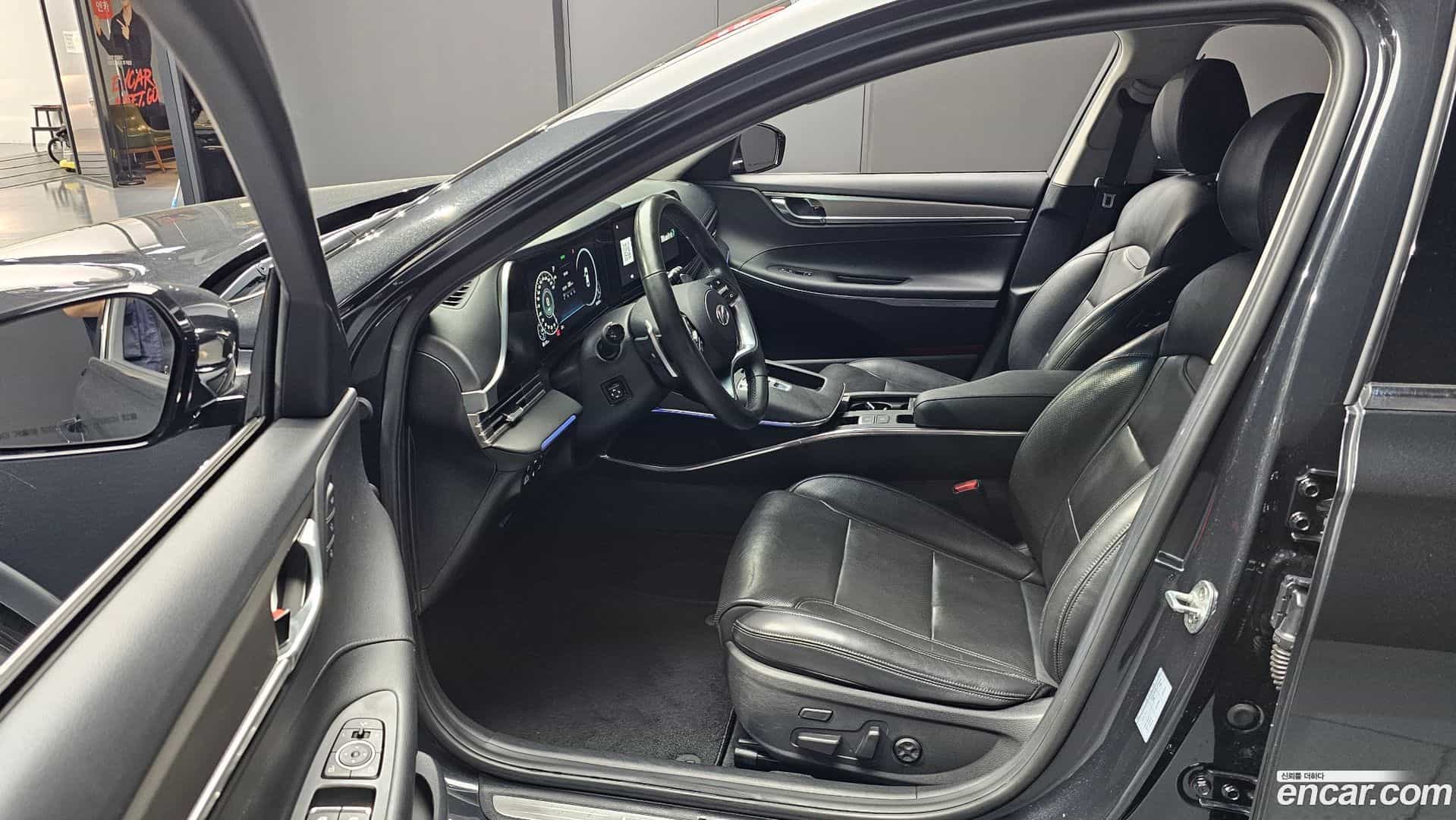 Grandeur Hyundai 2020.11-INNER-010