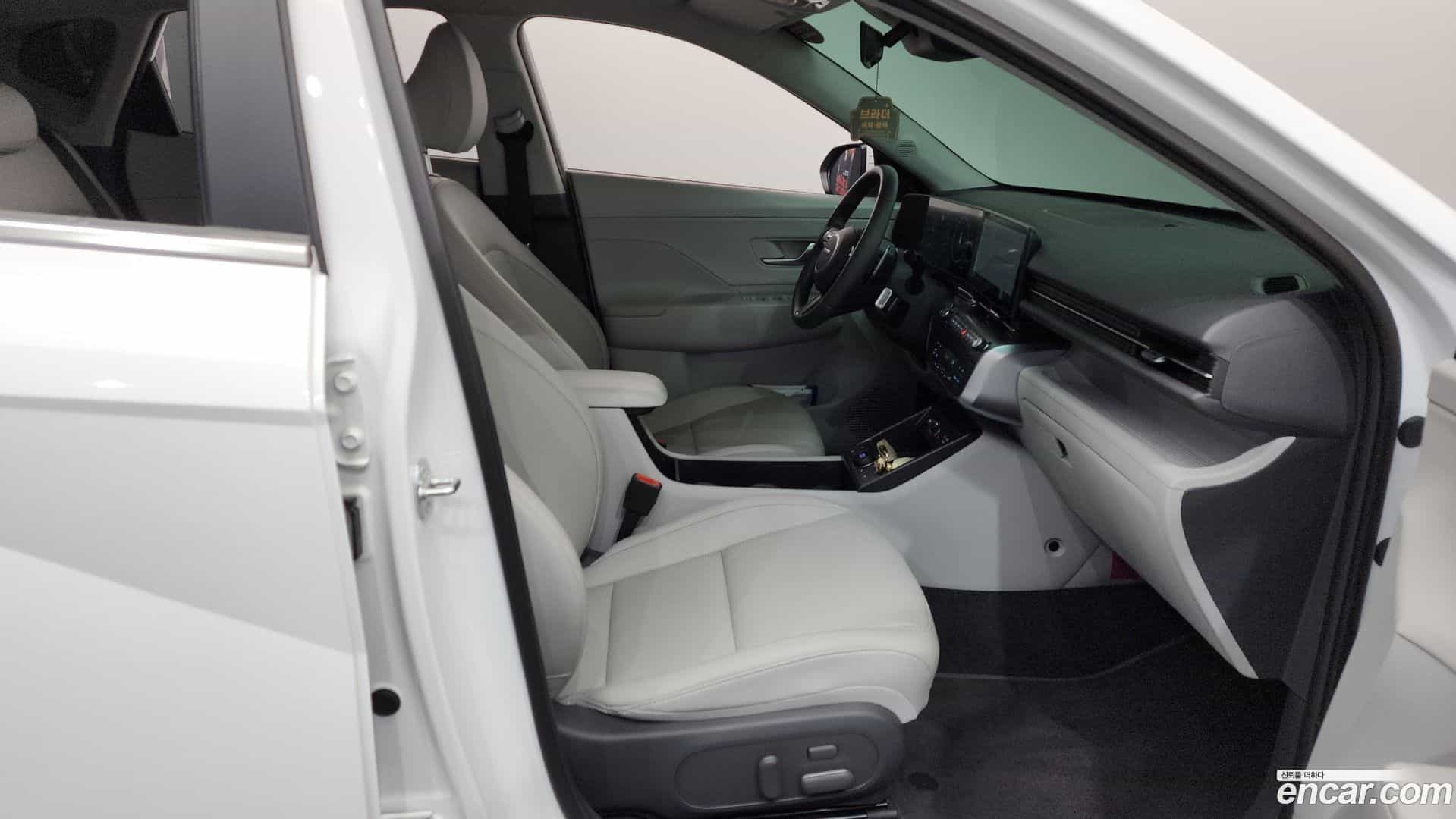 Kona Hyundai 2024.3-INNER-036