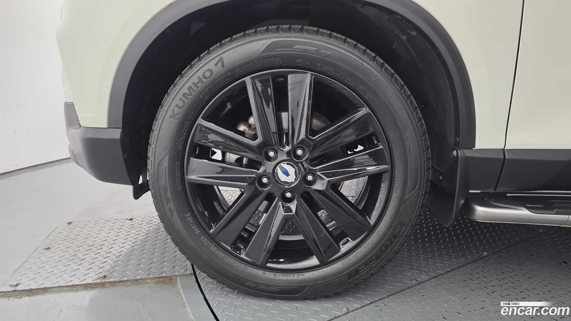 Rexton KG Mobility 2018.8-OUTER-005